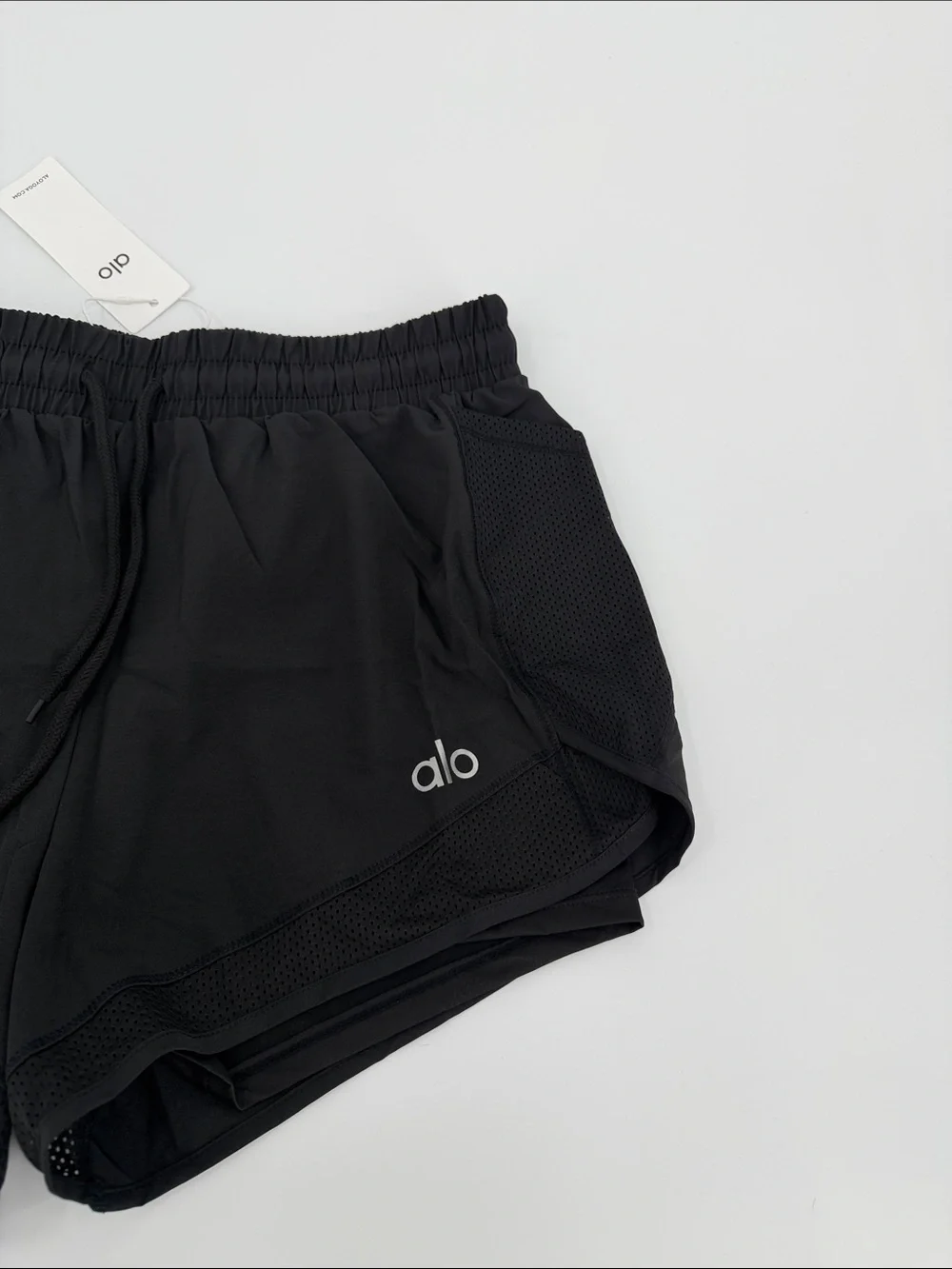 Alo Women's Black Active Mesh-Trim Shorts Runs Small Fits Medium to XL
